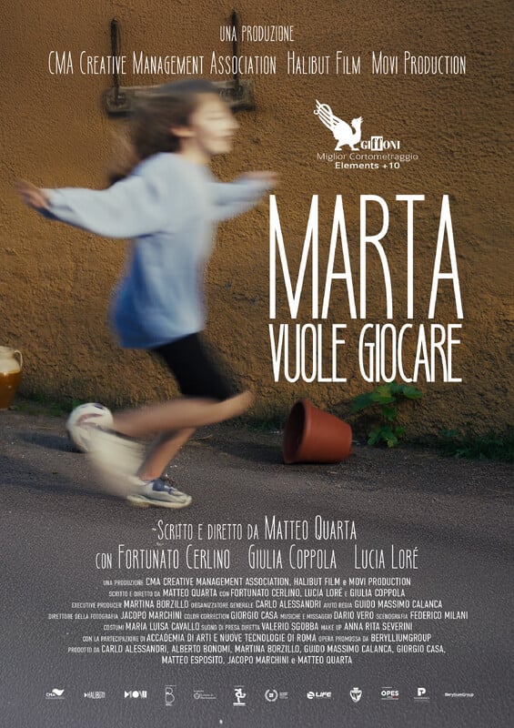 Original poster for MARTA VUOLE GIOCARE: a girl runs with a football